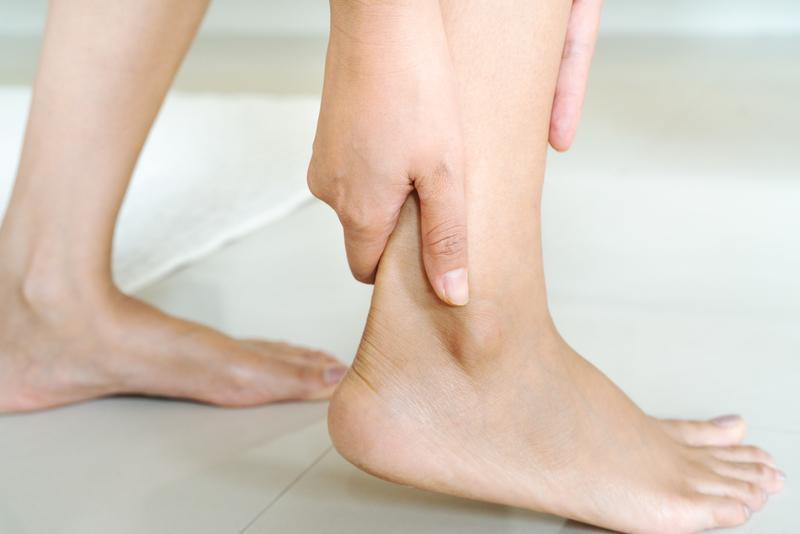 How to Quickly Recover After Rolling an Ankle - ALLRJ