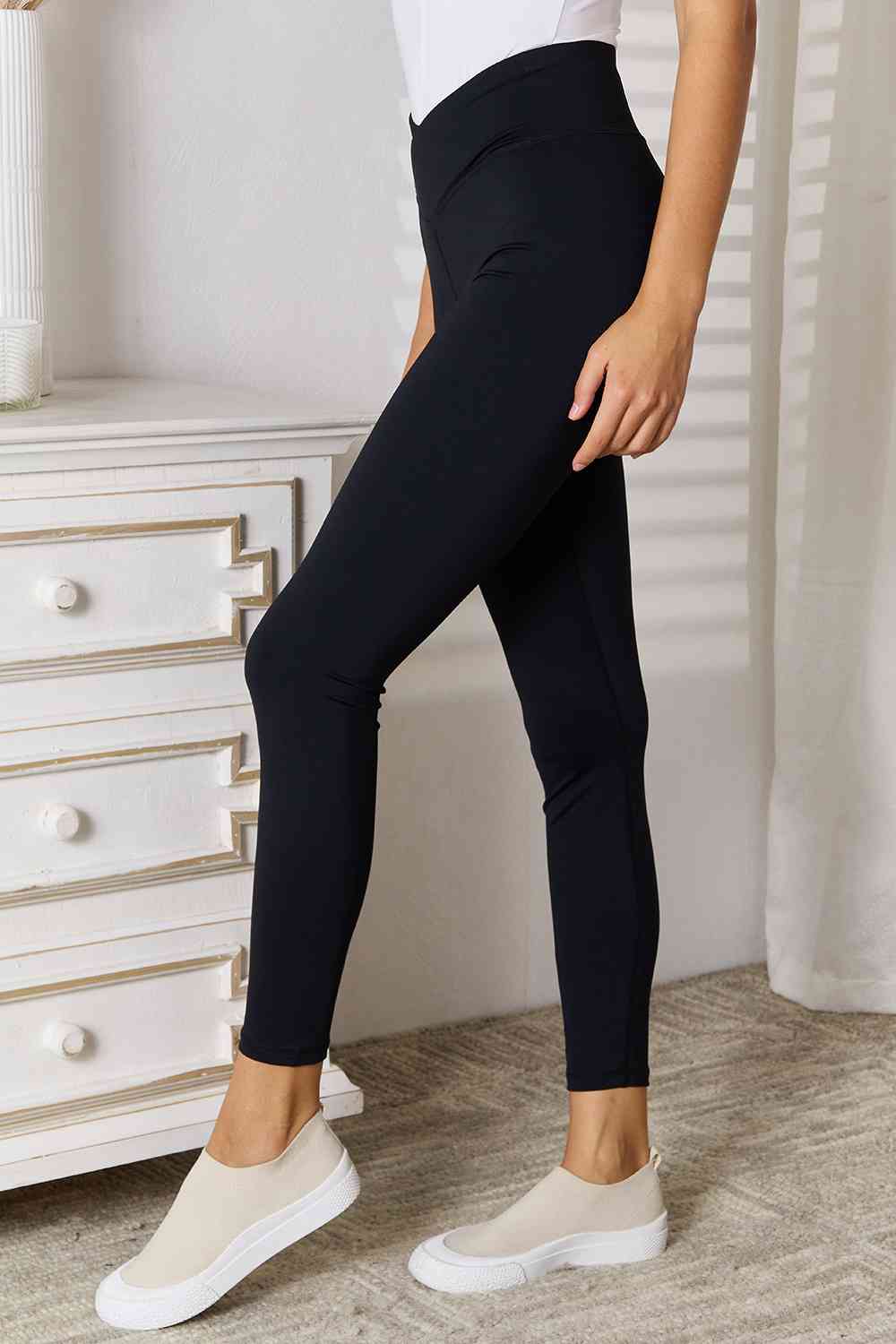 Trendsi leggings Basic Bae V-Waistband Sports Leggings