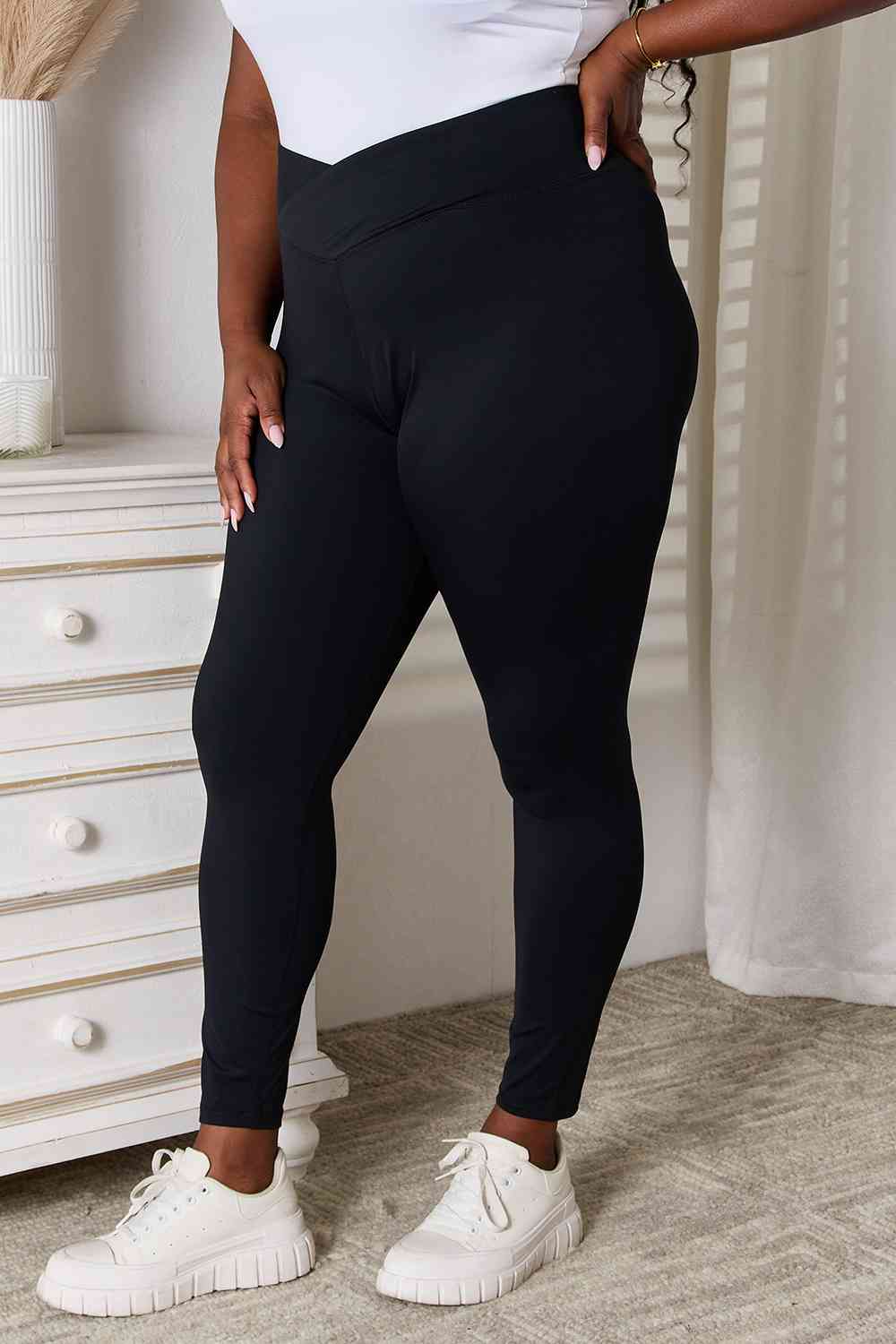 Trendsi leggings Basic Bae V-Waistband Sports Leggings